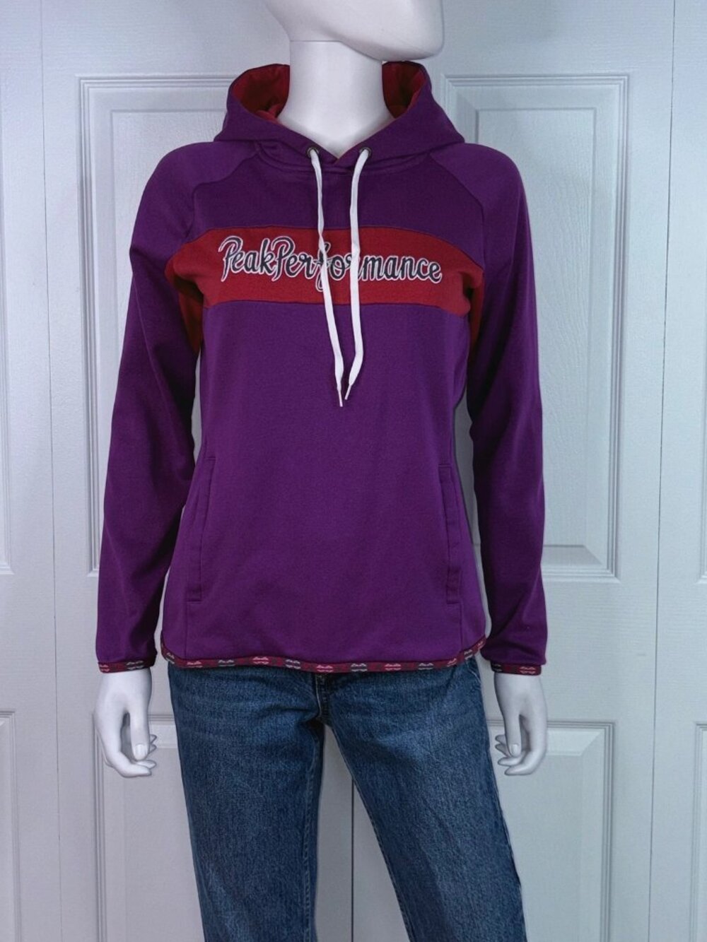 PEAK PERFORMANCE women's hoodie small